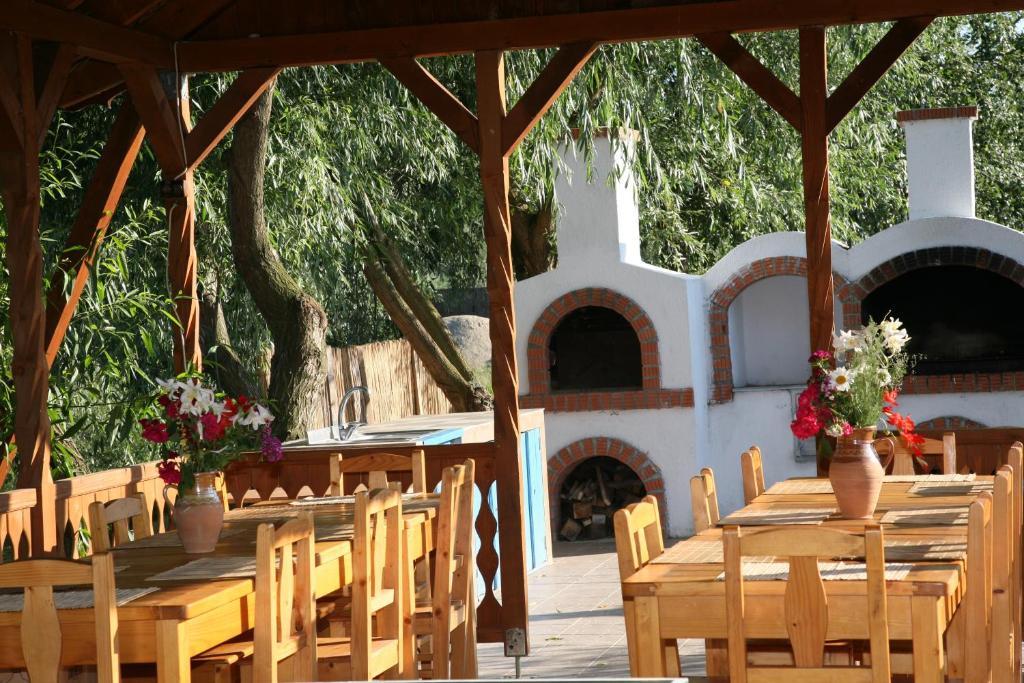 فندق Uzlinaفي  Casa Dintre Salcii المظهر الخارجي الصورة